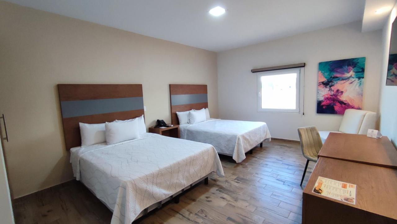 Hotel Andalucia โทร์เรออน ภายนอก รูปภาพ